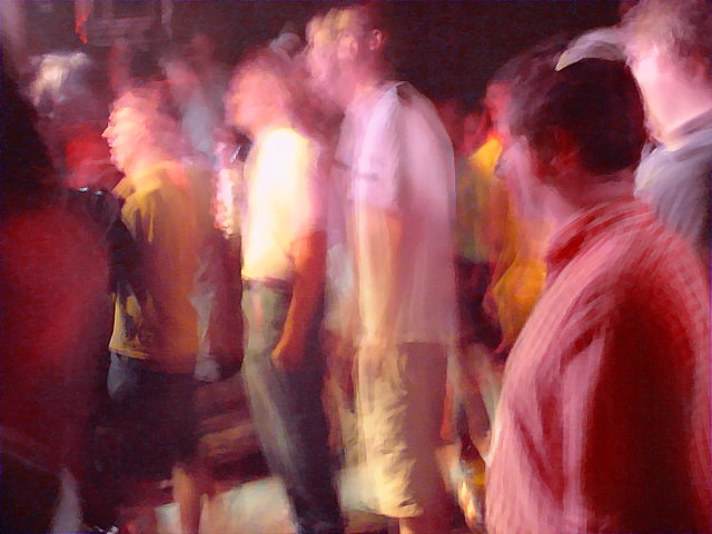 03_group_rave07.jpg