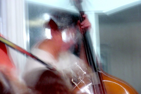 03_music_bass_9.jpg